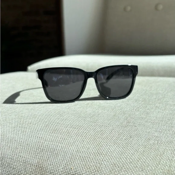Neven Black Sunglasses - Picture 2 of 2
